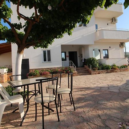Emerald Inn Ksamil Eksteriør billede