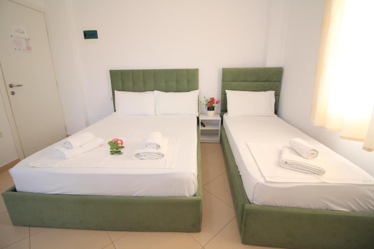 Emerald Inn Ksamil Eksteriør billede