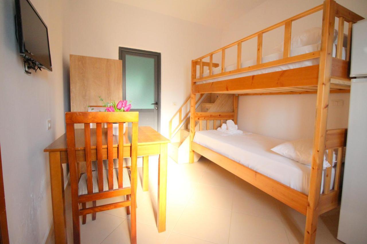 Emerald Inn Ksamil Eksteriør billede