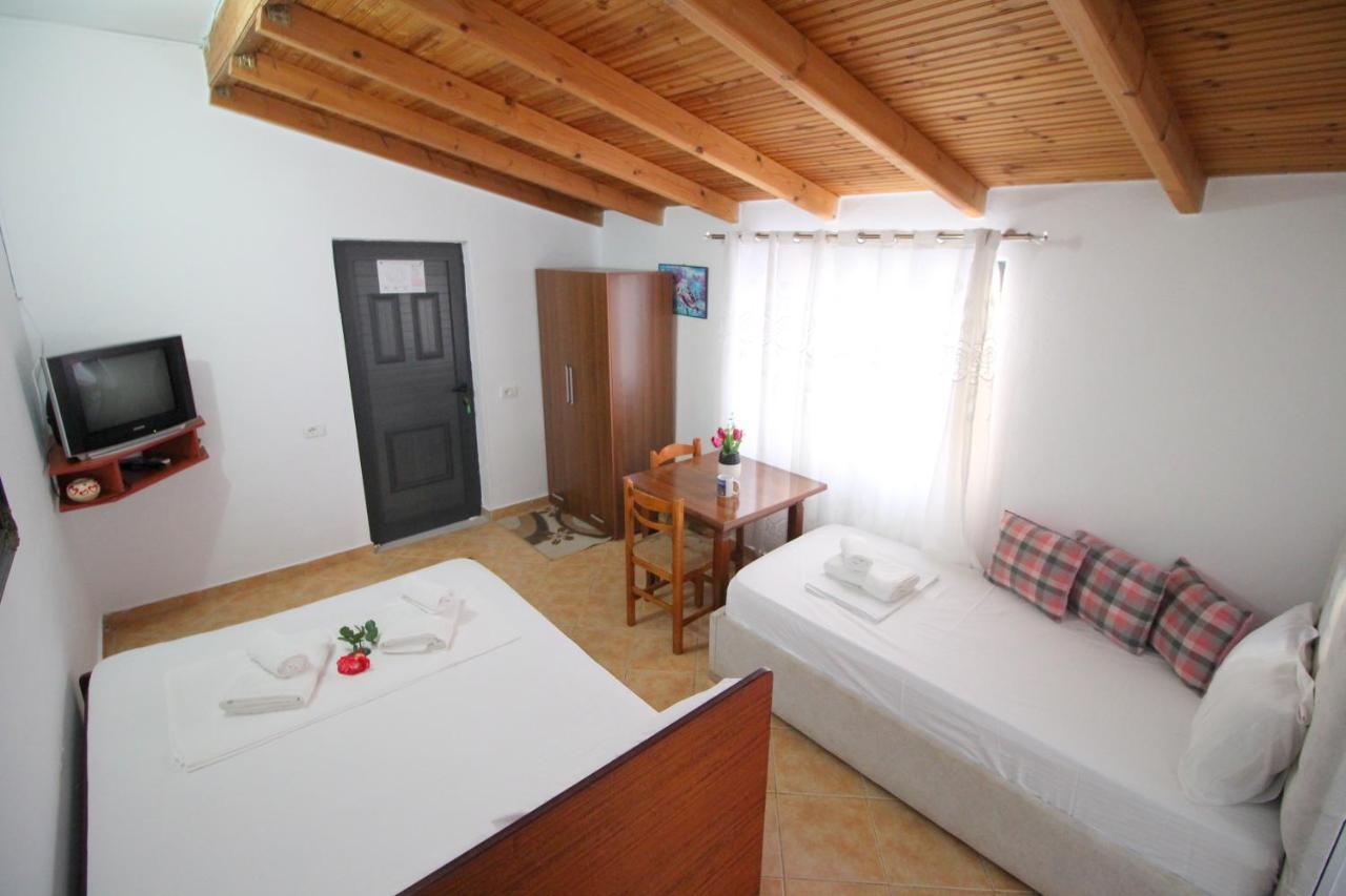 Emerald Inn Ksamil Eksteriør billede